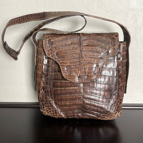 Real croc skin Vintage artisan made shoulder bag, brown. Hand made - Picture 1 of 17